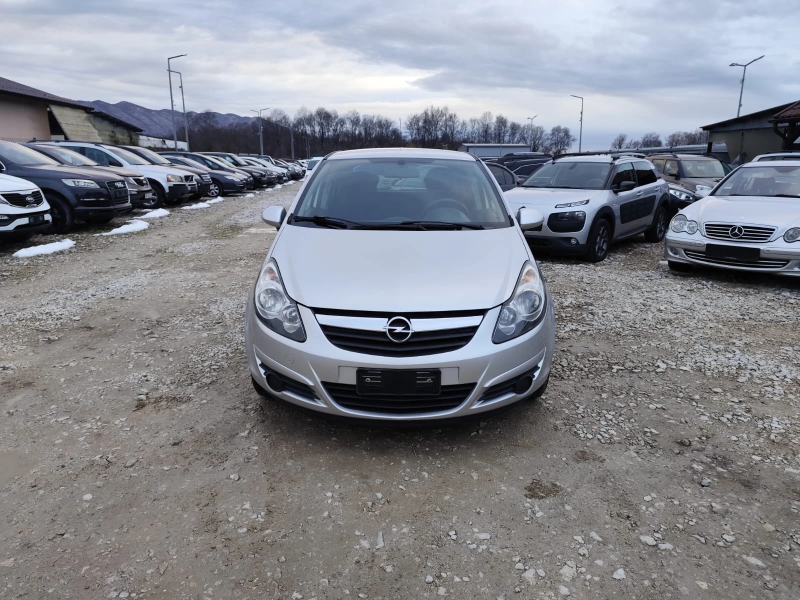 Opel Corsa 1.2 бензин Газ Италия - изображение 2