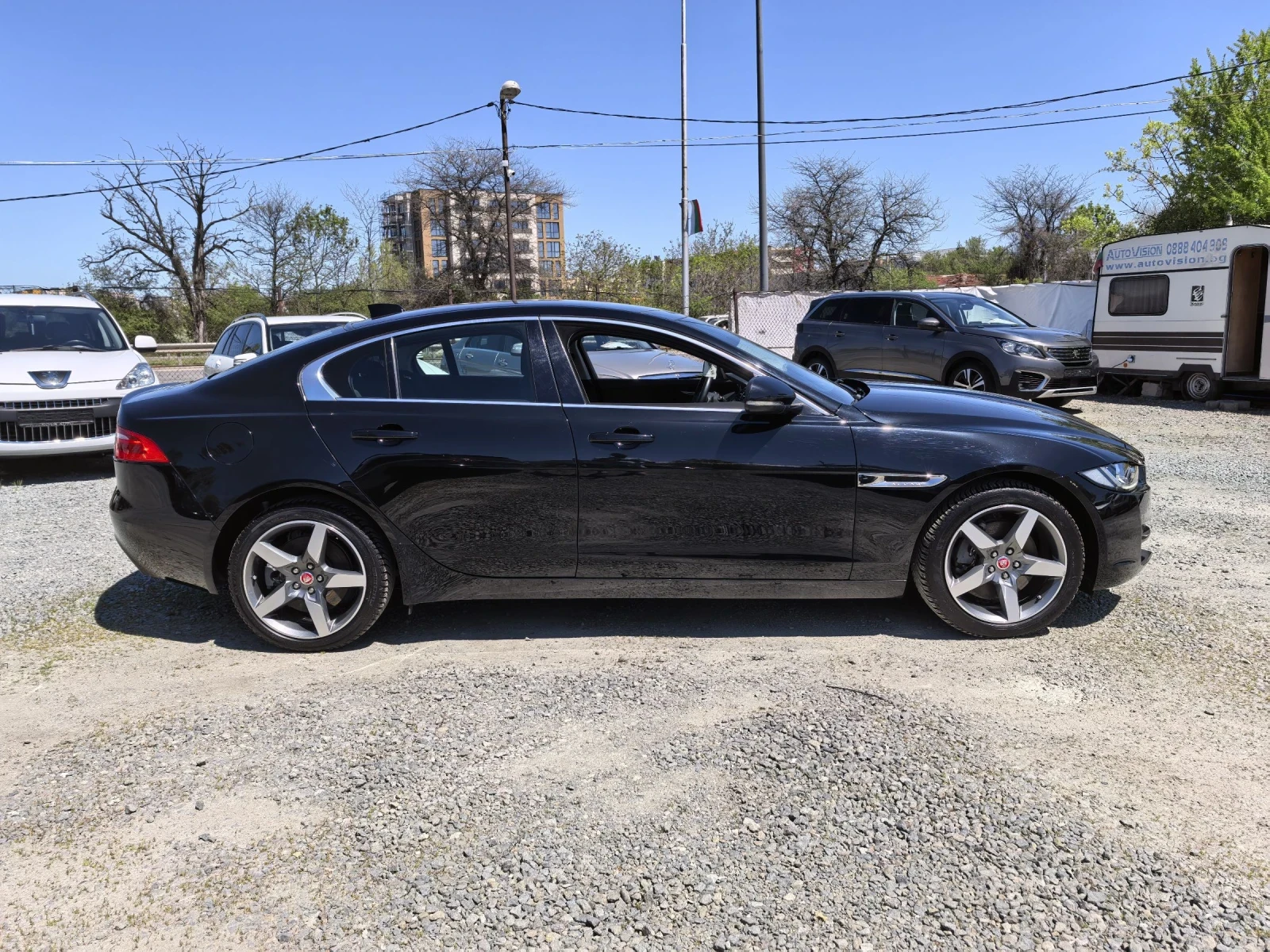 Jaguar XE 2.0d 180к.с 4х4 Facelift!!! Изключителна!!! , снимка 8 - Автомобили и джипове - 53608363