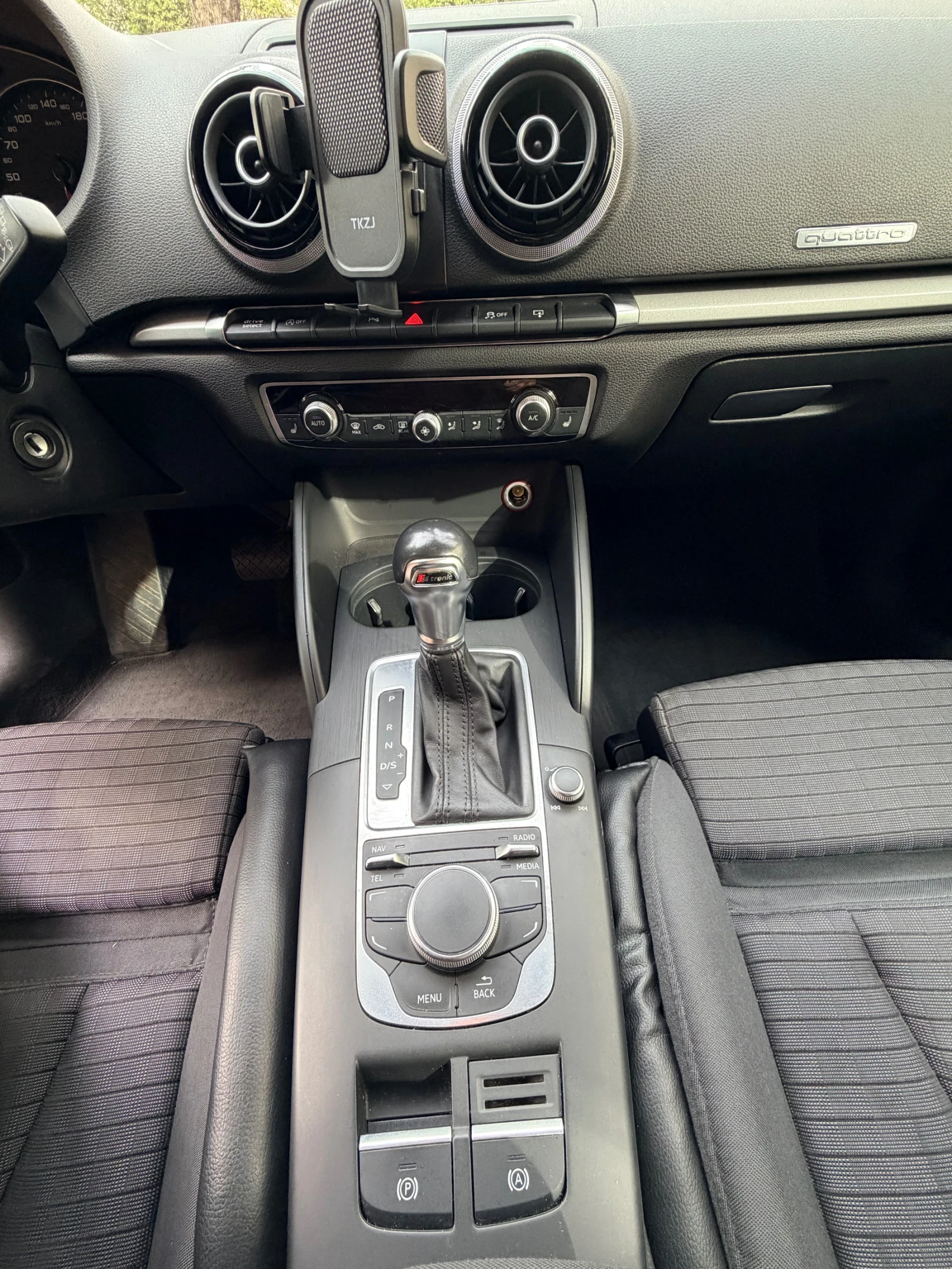 Audi A3 2.0 TDI 184к.с. Quattro, снимка 9 - Автомобили и джипове - 54182248