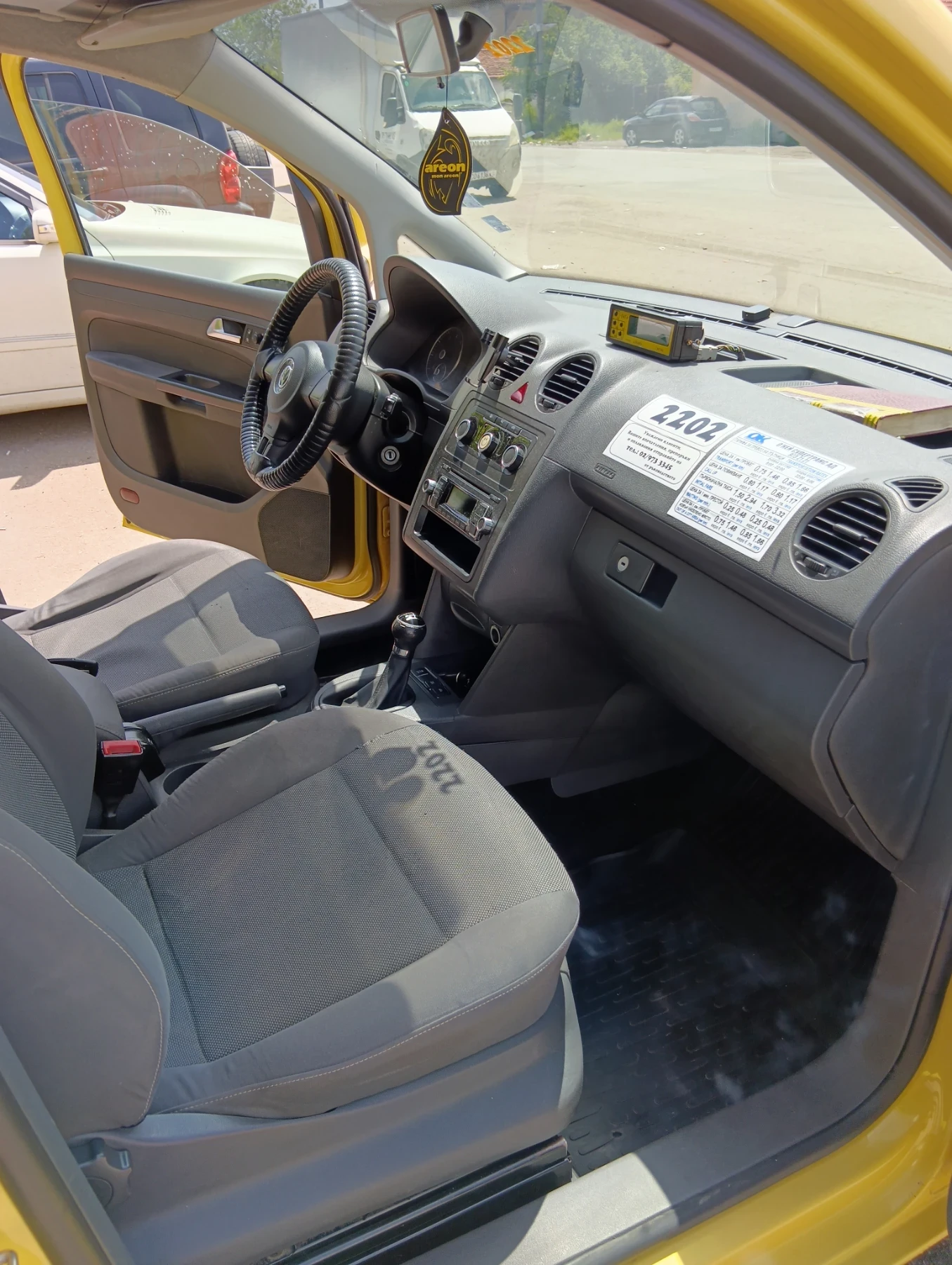 VW Caddy 2.0 Еко фул, снимка 5 - Автомобили и джипове - 54577000