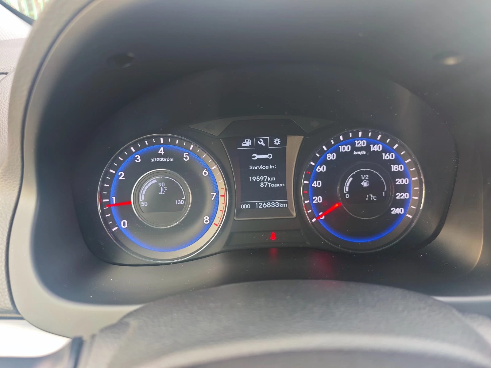 Hyundai I40 1.6i/Face/Business/CH, снимка 17 - Автомобили и джипове - 54613317
