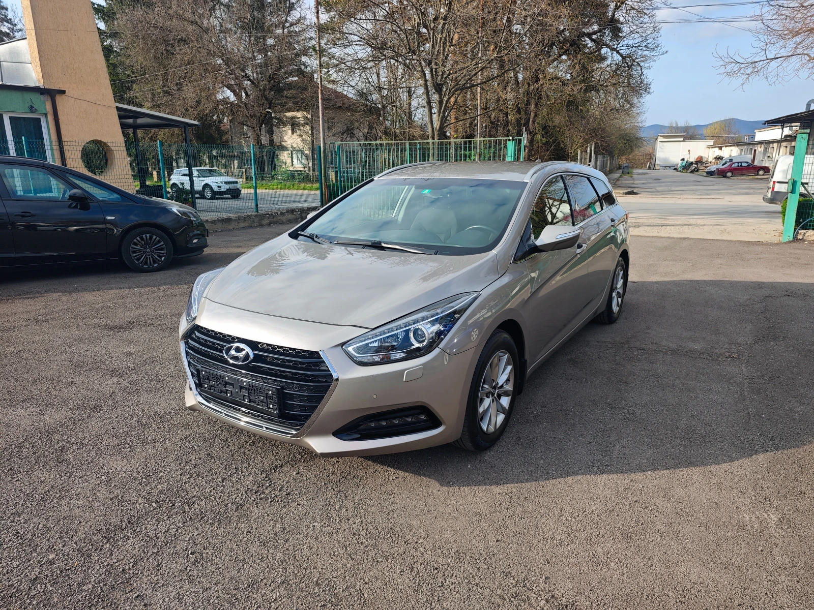 Hyundai I40 1.6i/Face/Business/CH