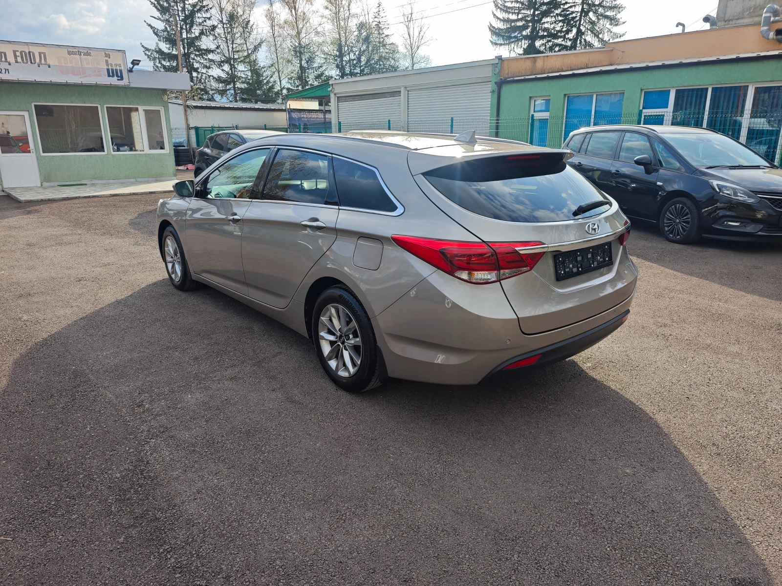 Hyundai I40 1.6i/Face/Business/CH, снимка 4 - Автомобили и джипове - 54613317