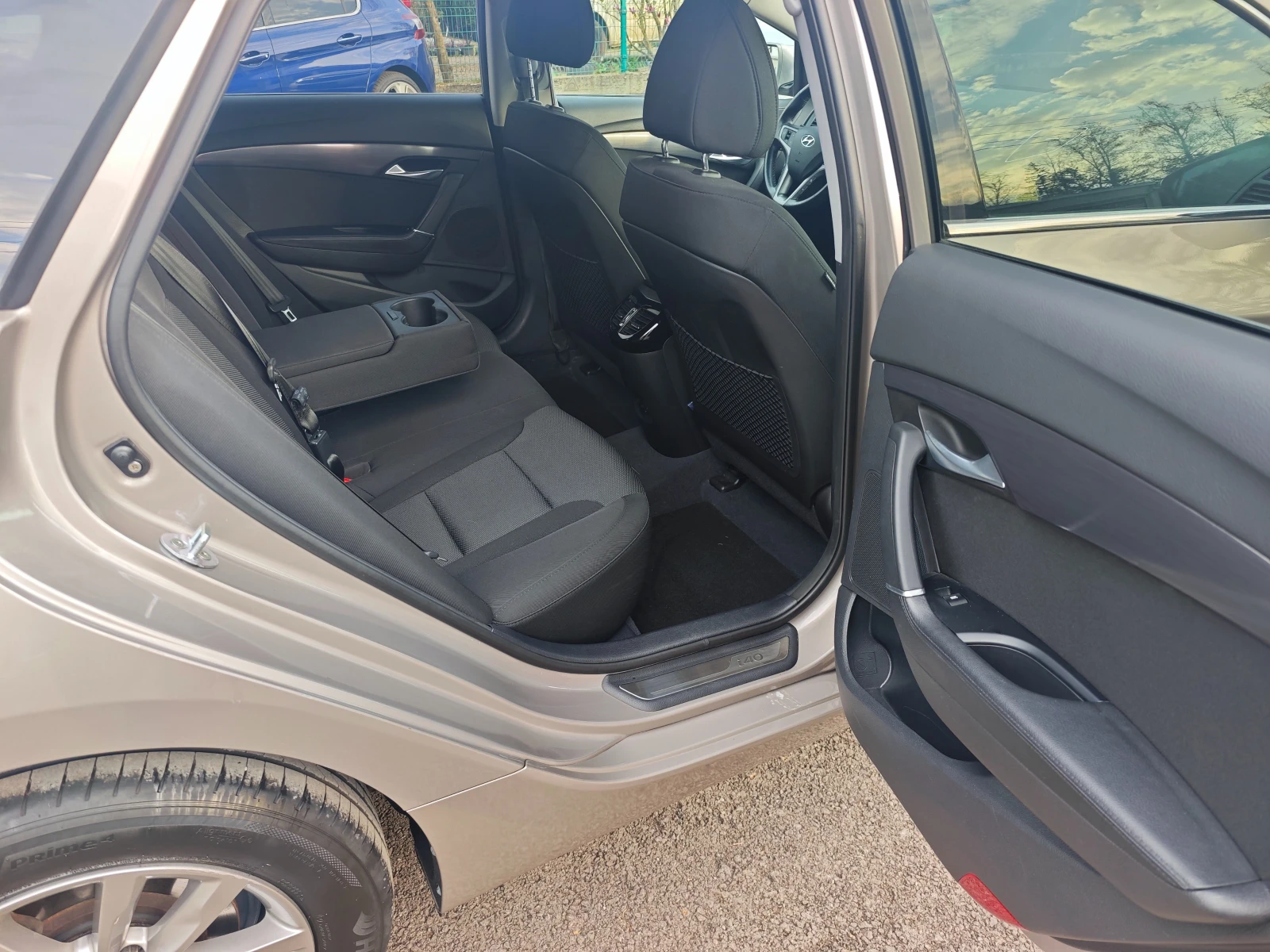 Hyundai I40 1.6i/Face/Business/CH, снимка 11 - Автомобили и джипове - 54613317