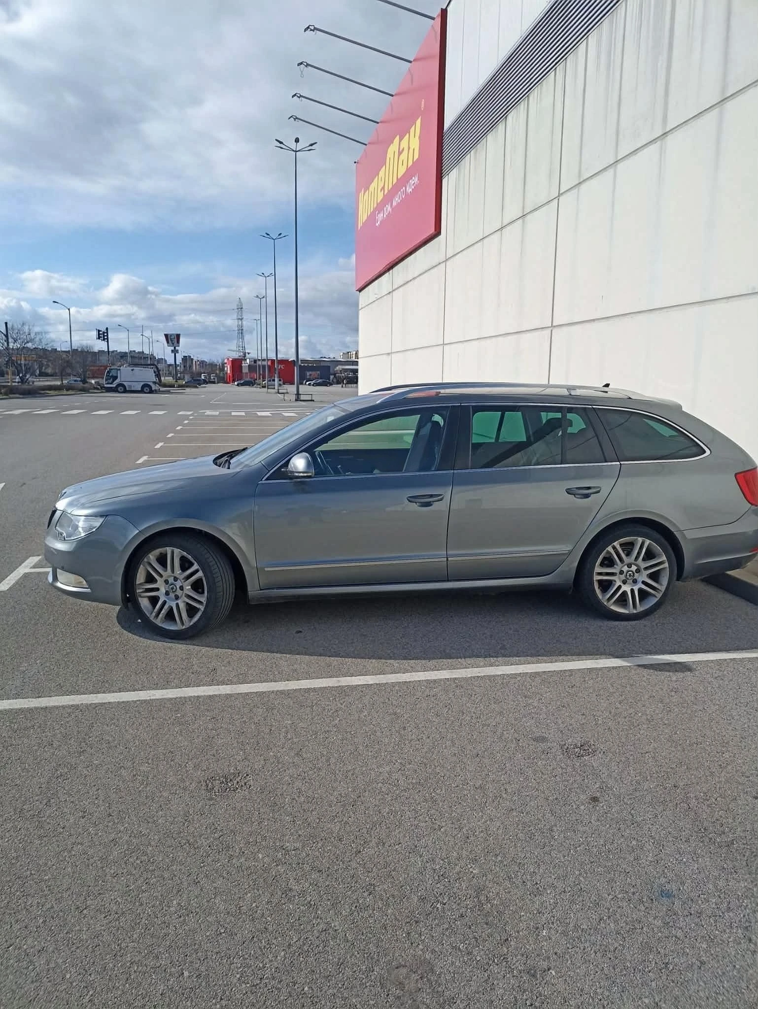 Skoda Superb 2.0TDI 170к.с. Кожа, снимка 4 - Автомобили и джипове - 54670766