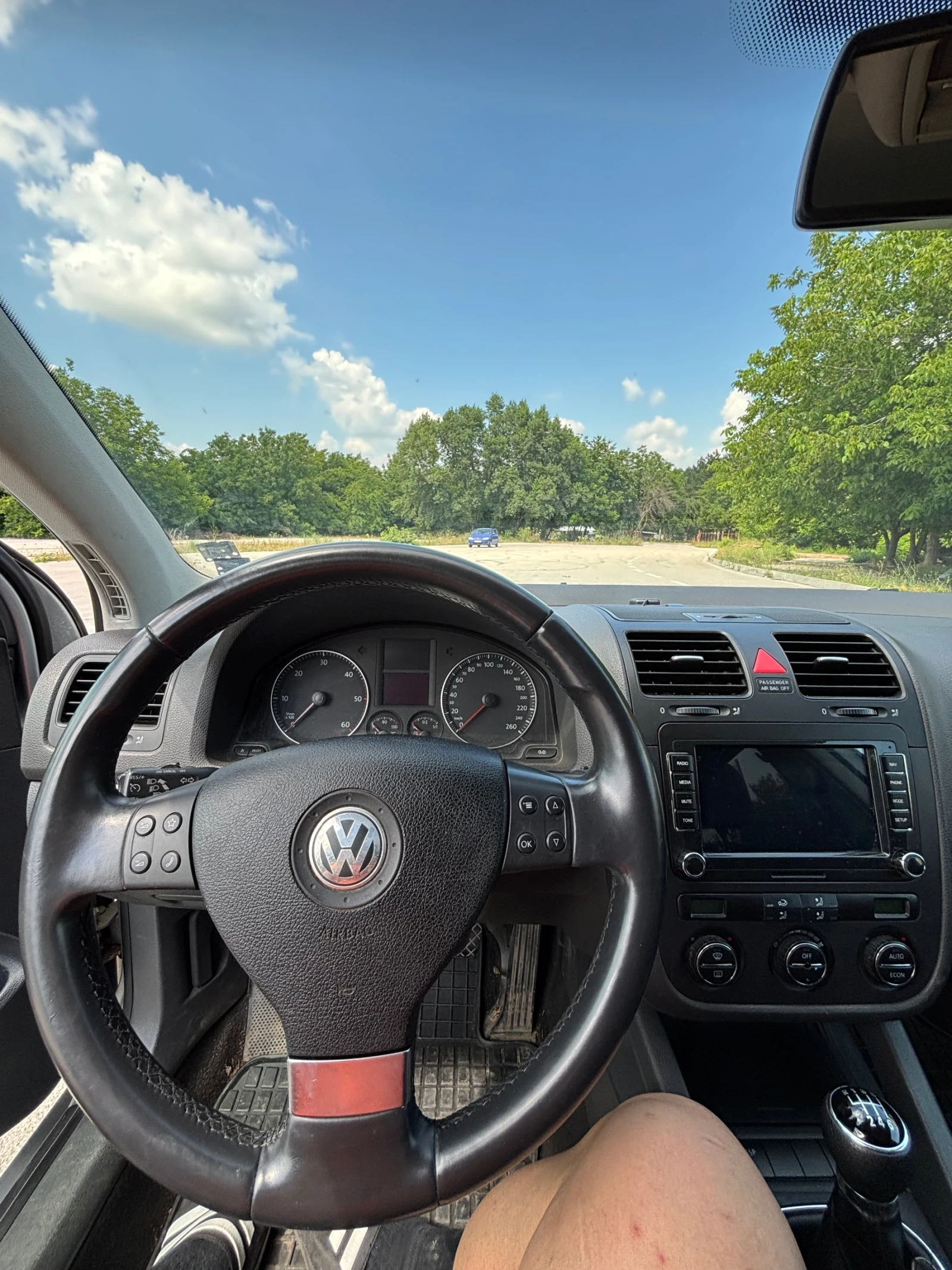 VW Golf 5, снимка 8 - Автомобили и джипове - 55156976