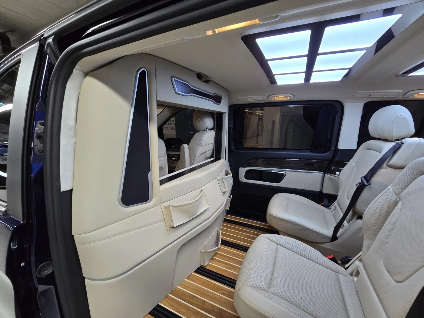 Mercedes-Benz V 300 КРАЙНА ЦЕНА, снимка 14 - Автомобили и джипове - 55328790