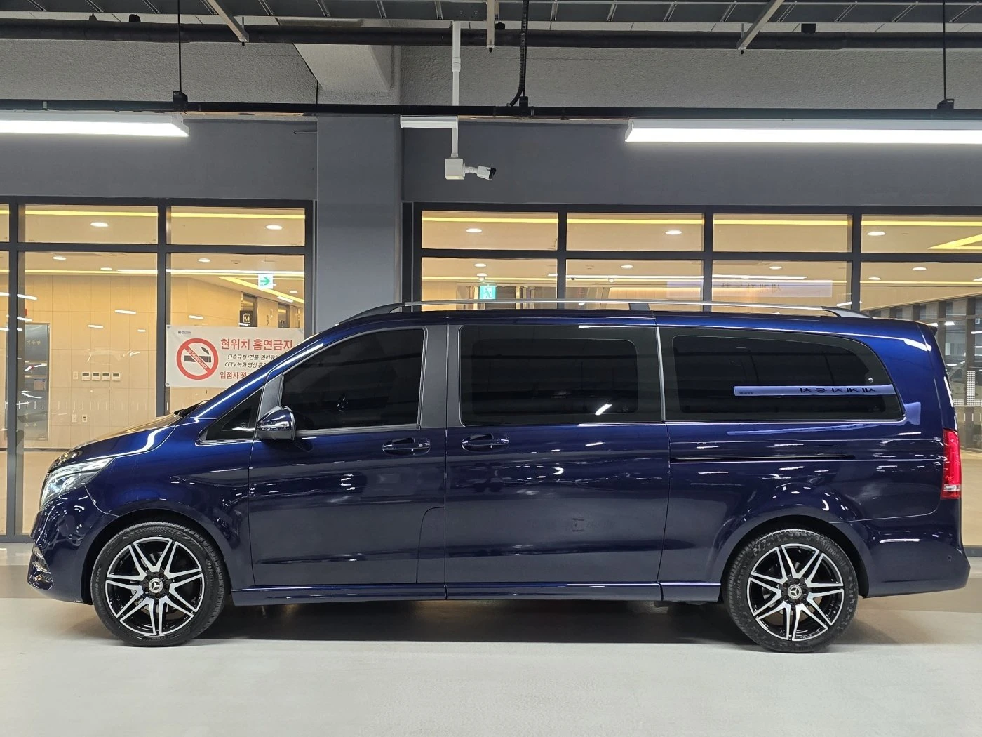 Mercedes-Benz V 300 КРАЙНА ЦЕНА, снимка 3 - Автомобили и джипове - 55328790