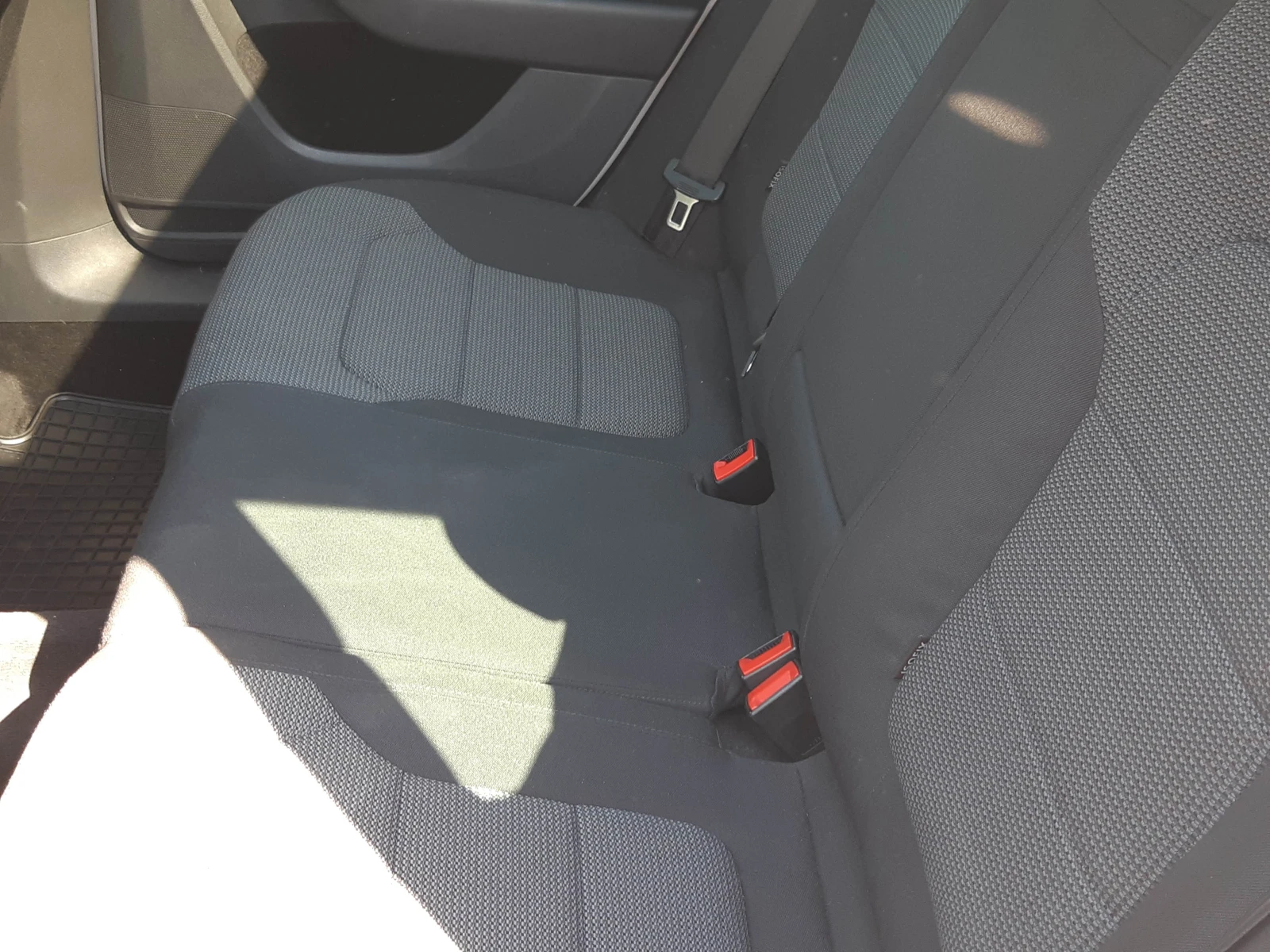 VW Passat 1.4 Ekofuel-Keyless , снимка 9 - Автомобили и джипове - 55351755
