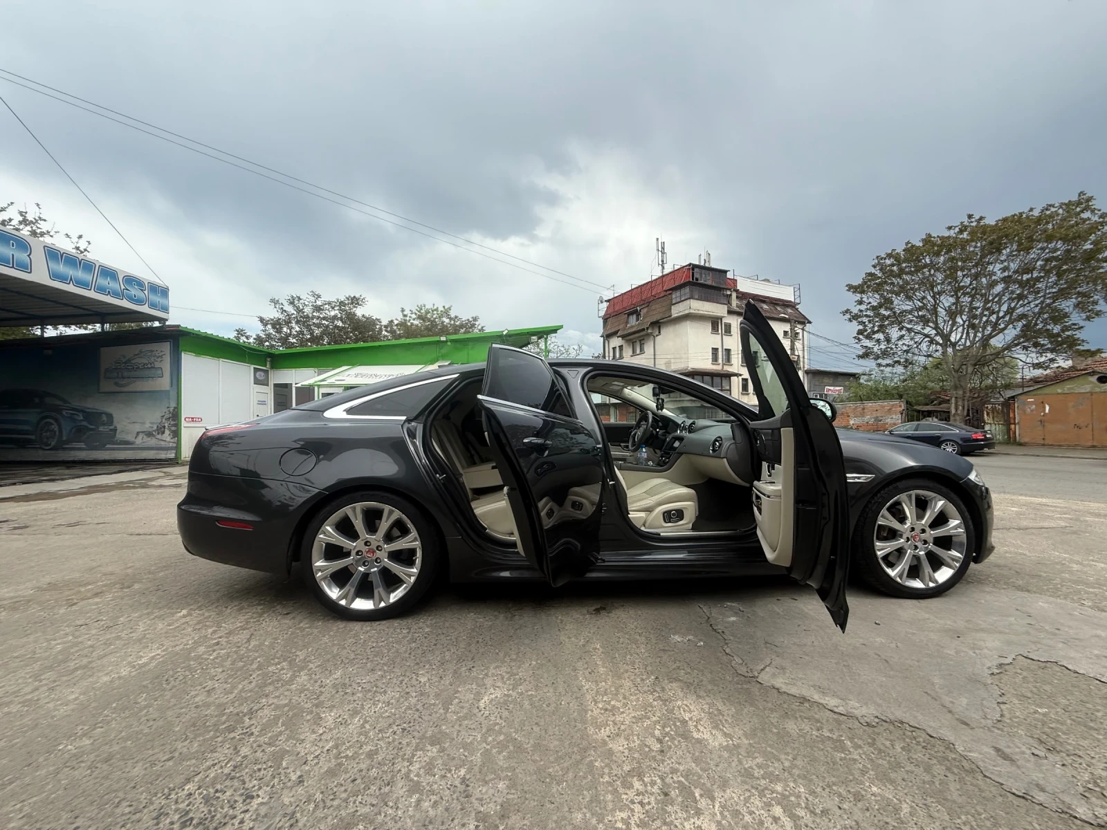 Jaguar Xj 3.0 Supercharged 4x4, снимка 12 - Автомобили и джипове - 55690913