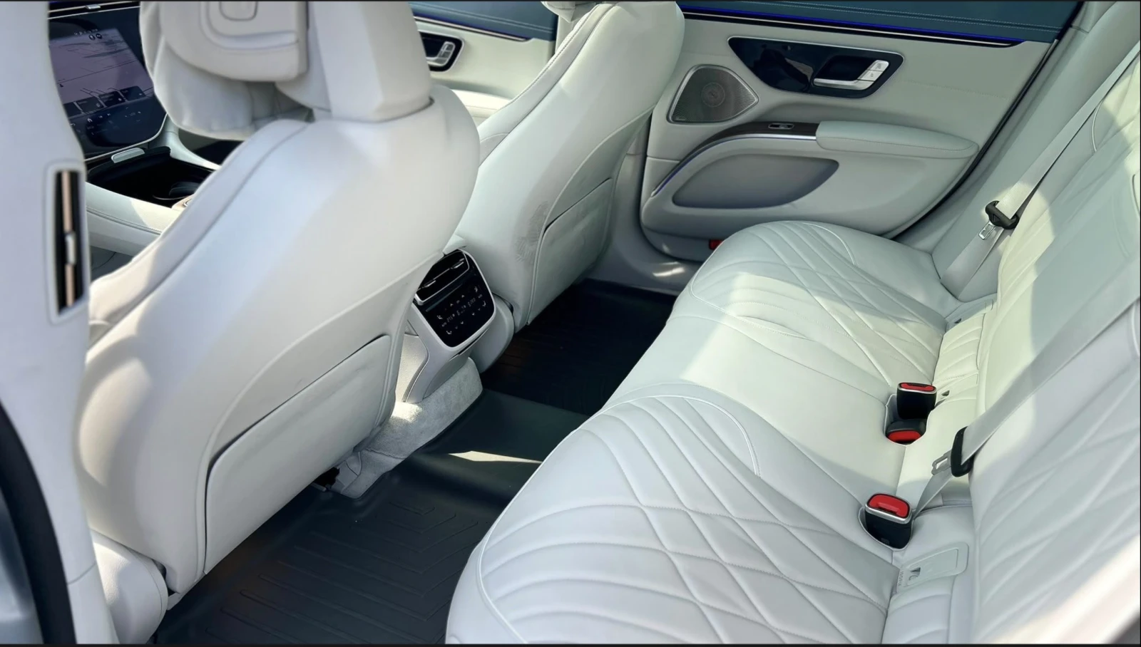 Mercedes-Benz EQS 580 4MATIC | Edition One | No Accidents, снимка 8 - Автомобили и джипове - 55631796