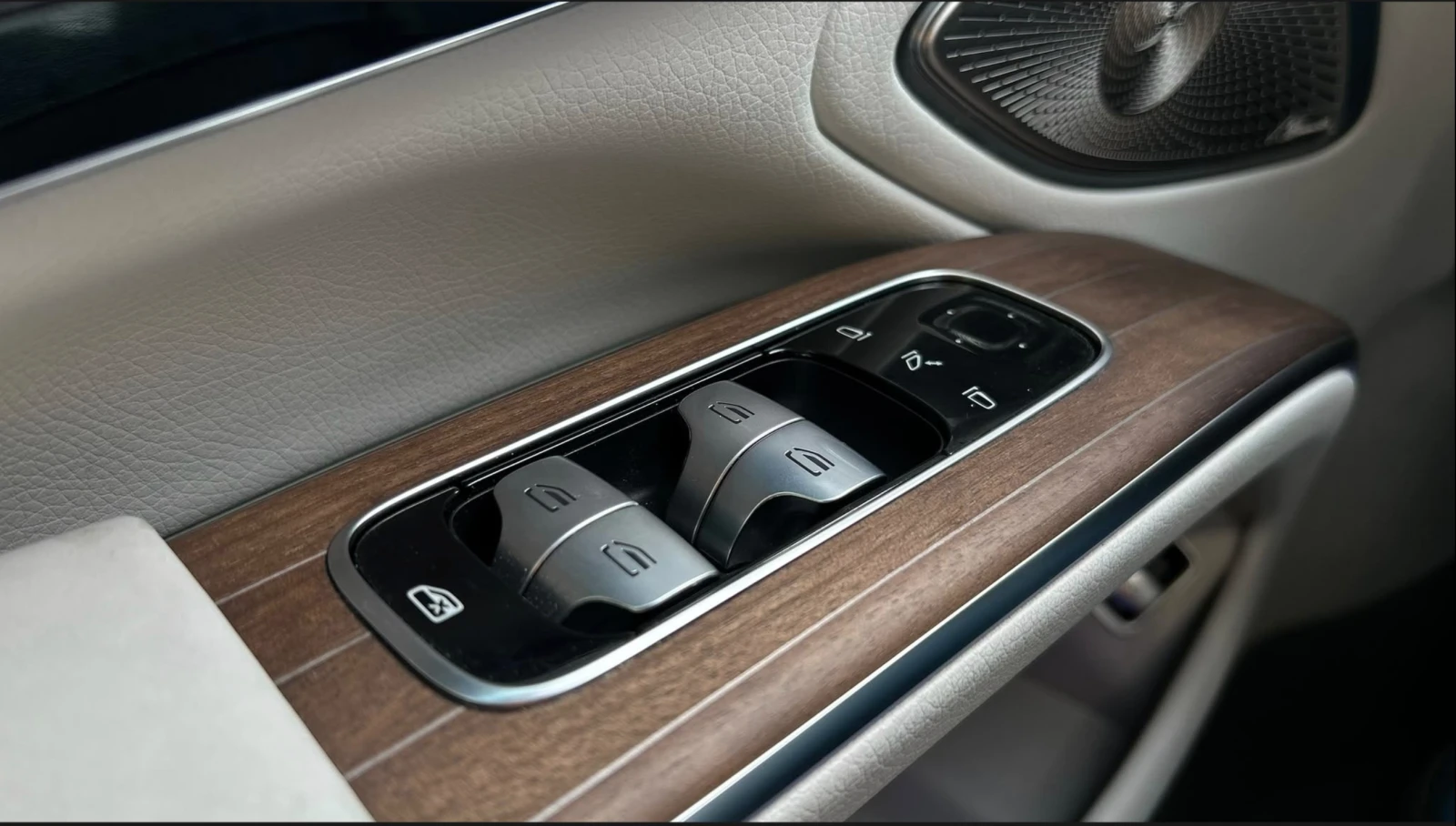 Mercedes-Benz EQS 580 4MATIC | Edition One | No Accidents, снимка 15 - Автомобили и джипове - 55631796