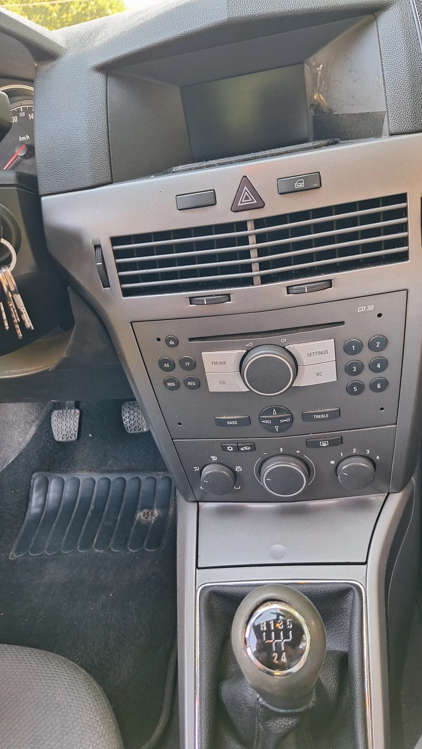 Opel Astra, снимка 3 - Автомобили и джипове - 55837628