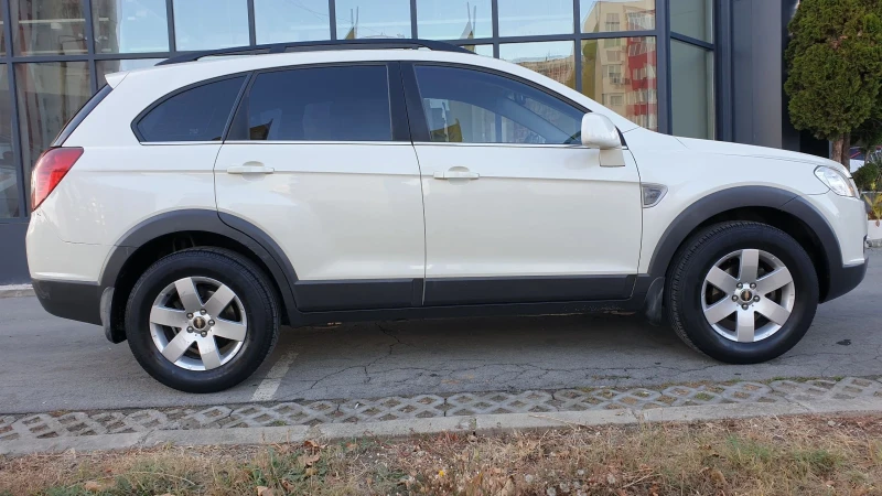 Chevrolet Captiva 2.0 CDTI 4x4 7-местен серв.история, снимка 8 - Автомобили и джипове - 47380149