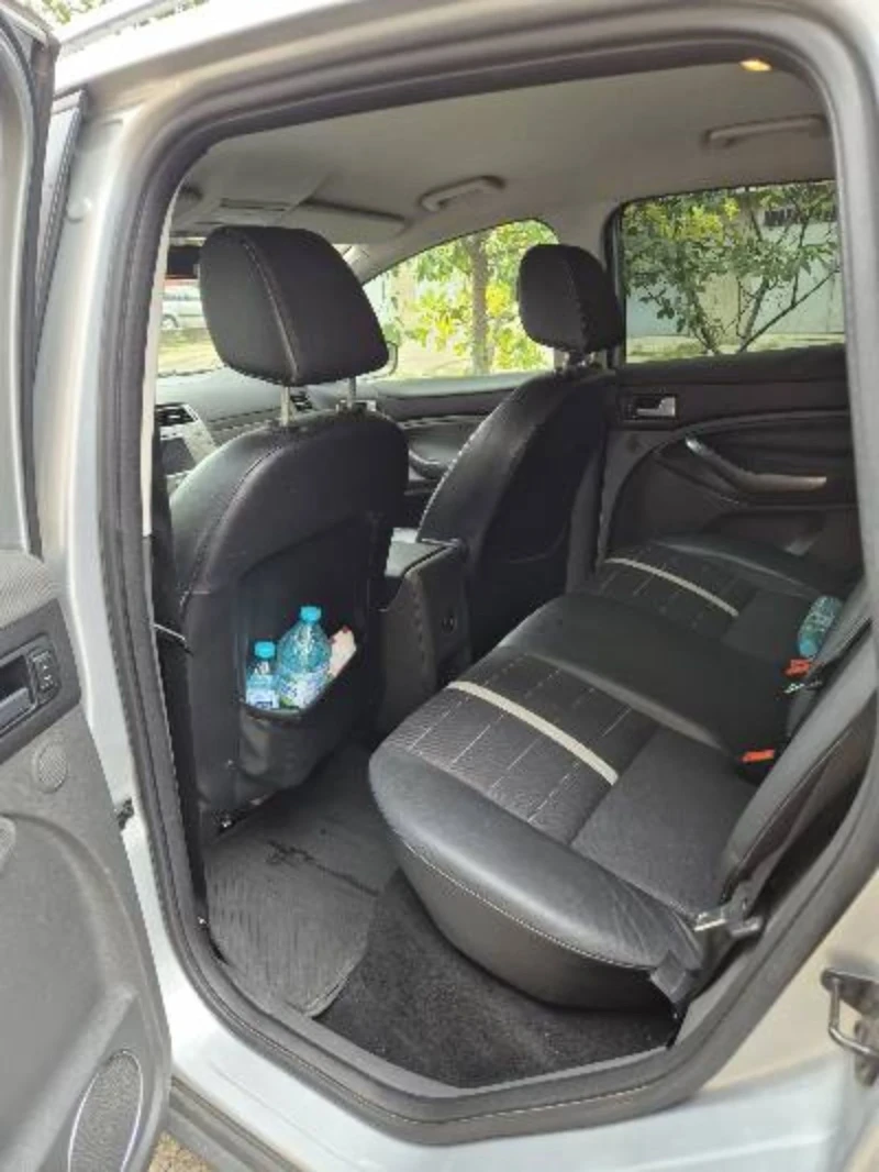 Ford Kuga, снимка 14 - Автомобили и джипове - 52594759