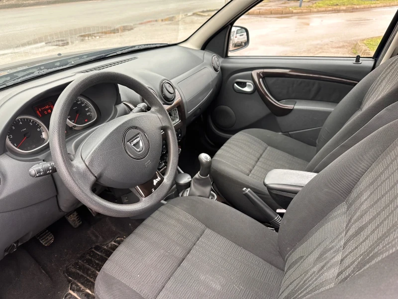 Dacia Duster газ/бензин, снимка 9 - Автомобили и джипове - 53291992
