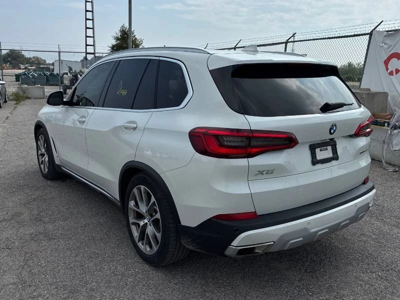 BMW X5 * xDrive40i * ЛАЗЕР * ДИСТРОНИК * ТЕЛЕВИЗОРИ * 360, снимка 7 - Автомобили и джипове - 55920473