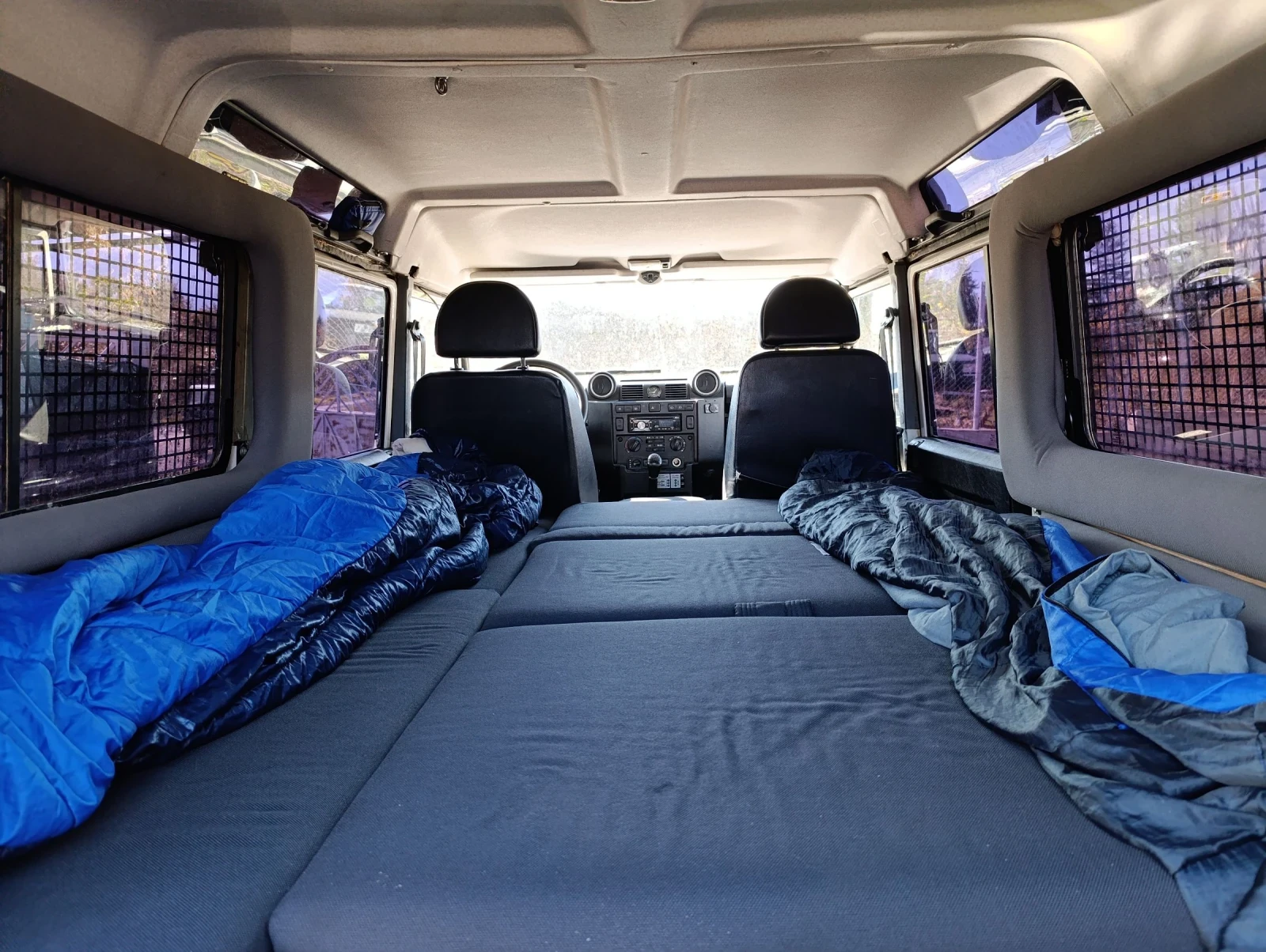 Land Rover Defender Overlander Puma 110 | Mobile.bg   11