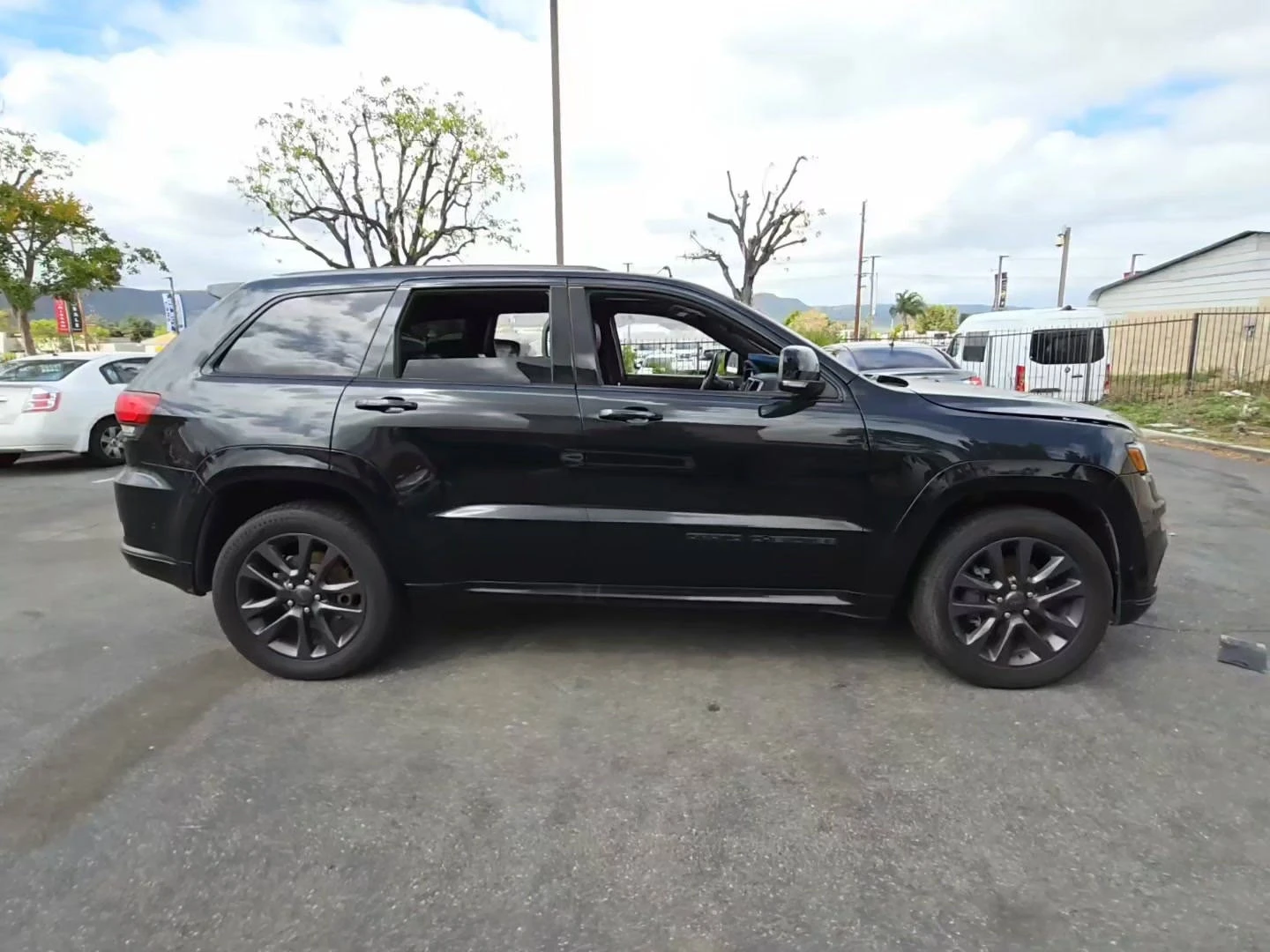Jeep Grand cherokee High Altitude Edition - изображение 2