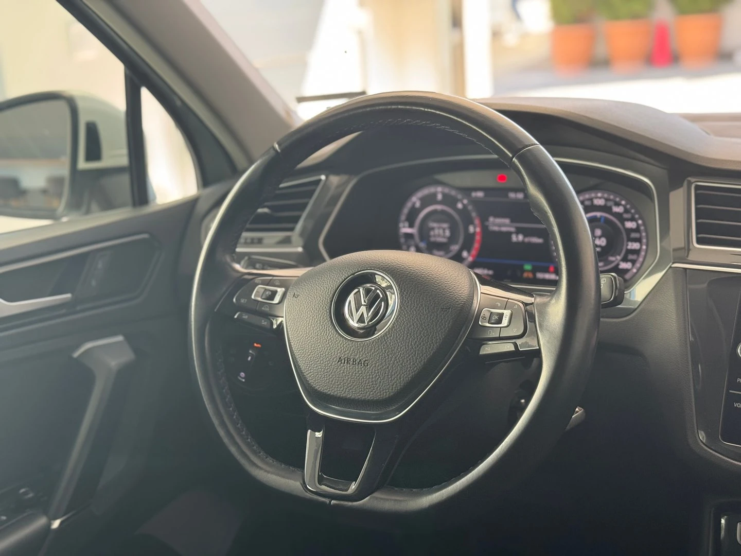 VW Tiguan Highline 2.0TDI 4MOTION BMT - изображение 9