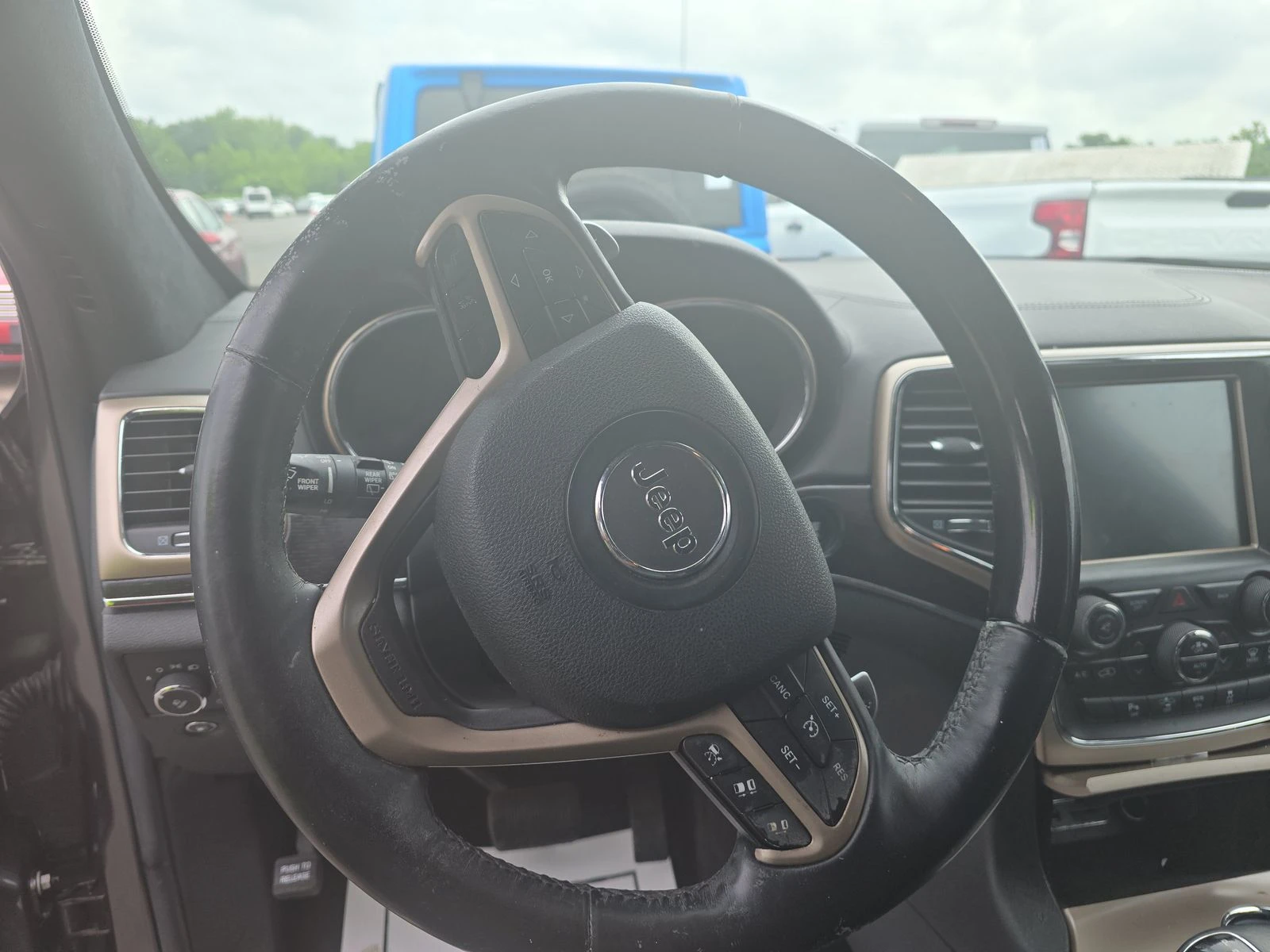Jeep Grand cherokee SUMMIT 5.7 HEMI* Обдух* 8ZF* Дистроник* Пано*  - изображение 9