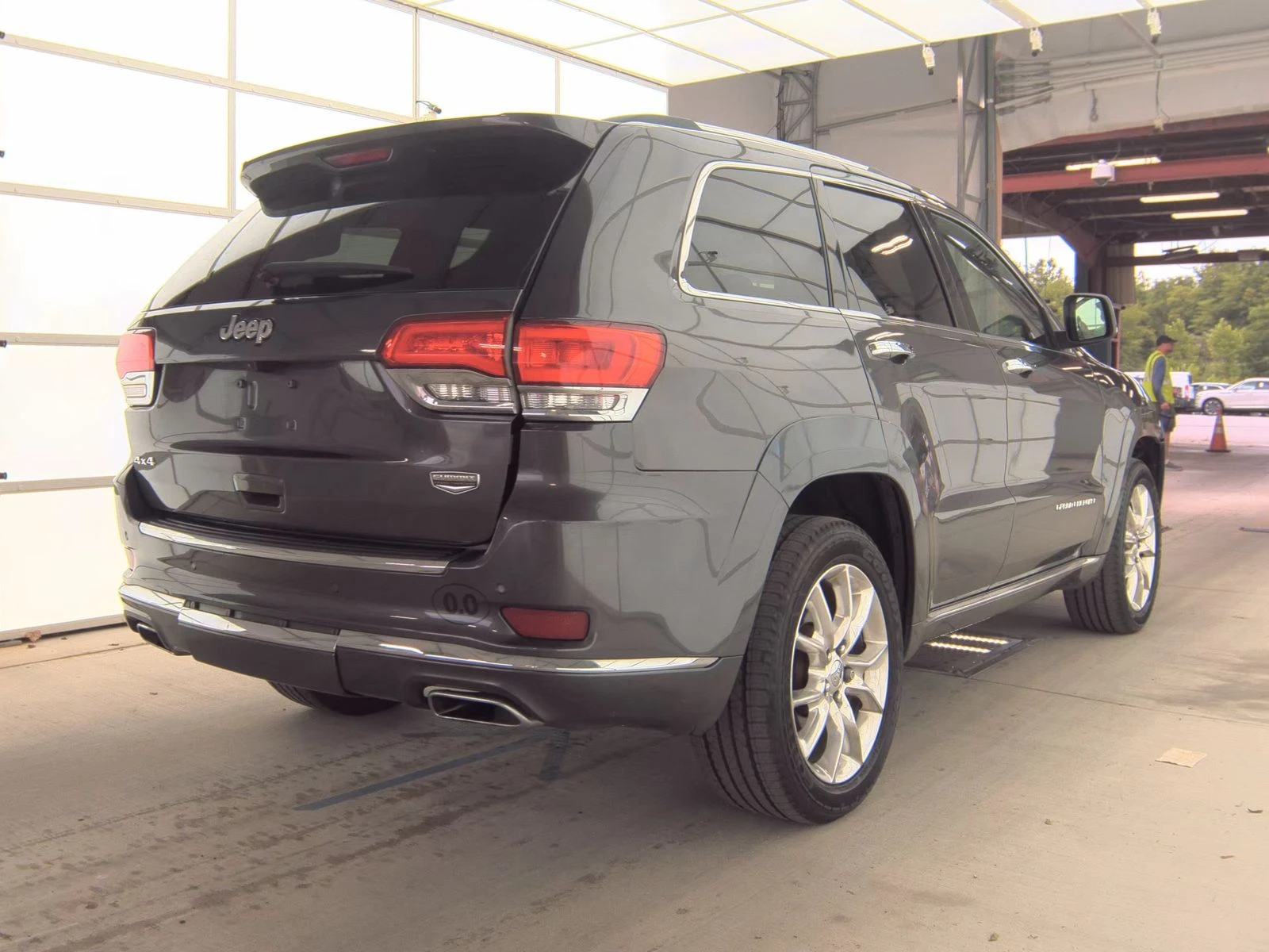 Jeep Grand cherokee SUMMIT 5.7 HEMI* Обдух* 8ZF* Дистроник* Пано*  - изображение 4