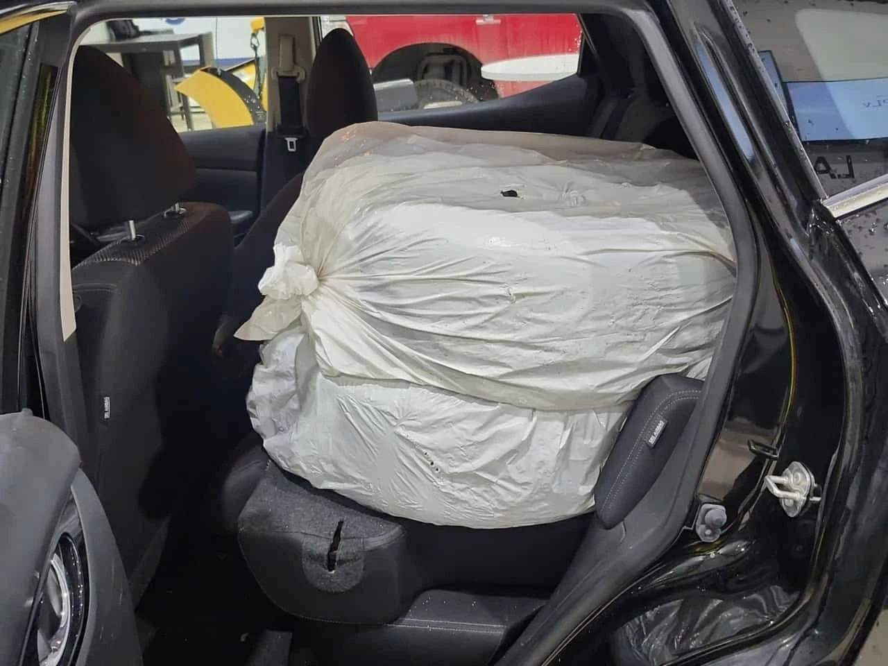 Nissan Qashqai * SV * * ПАРКТРОНИК* * ПАНОРАМА* * ЗАДНА КАМЕРА* , снимка 12 - Автомобили и джипове - 54017848