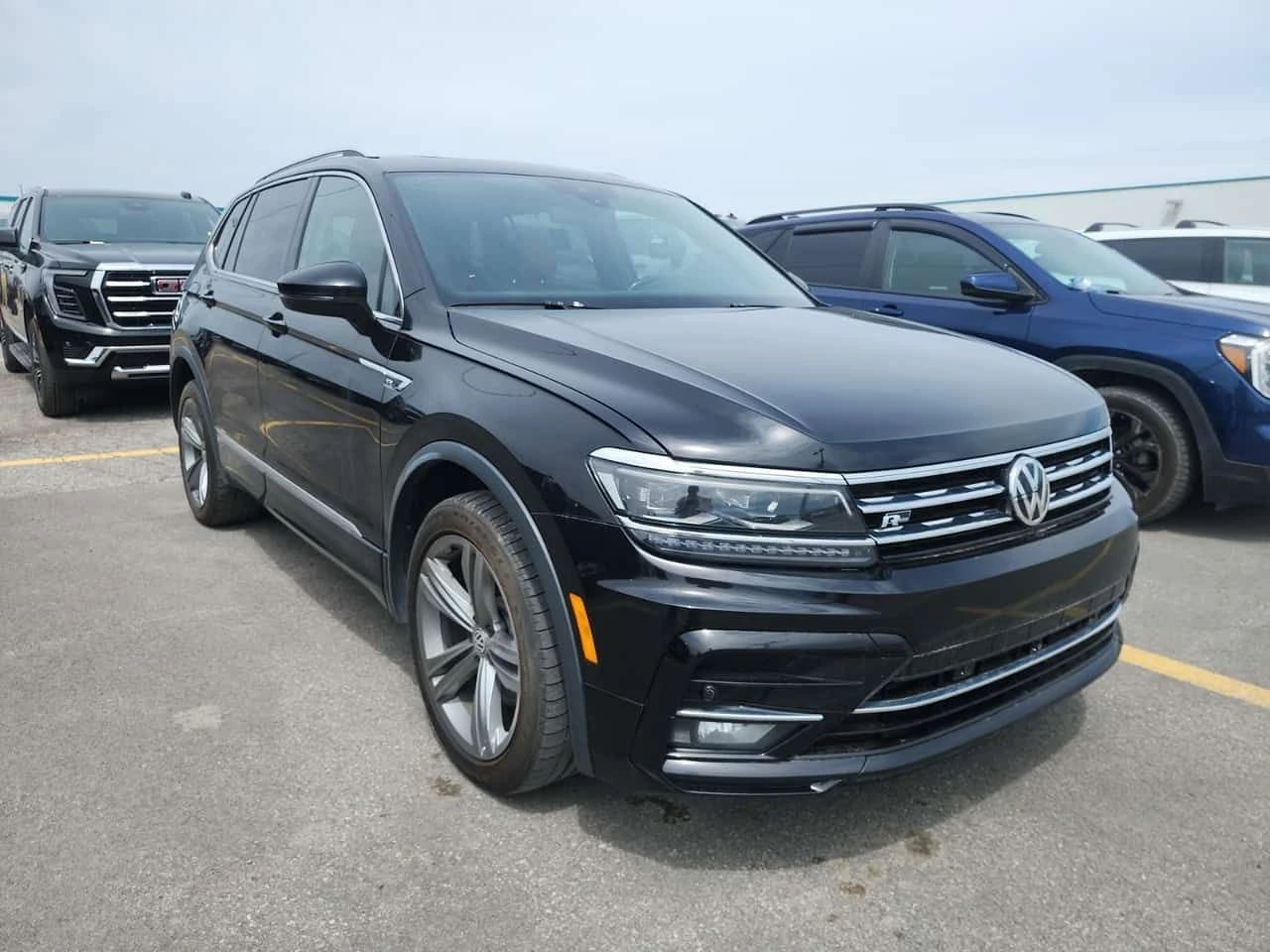 VW Tiguan R LINE/HIGHLINE/CARFAX/ФИНАНСИРАНЕ