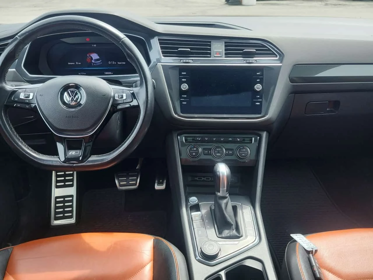 VW Tiguan R LINE/HIGHLINE/CARFAX/ФИНАНСИРАНЕ, снимка 6 - Автомобили и джипове - 54681013