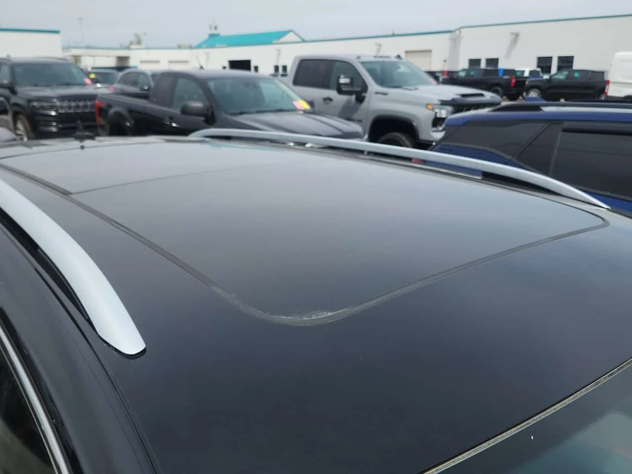 VW Tiguan R LINE/HIGHLINE/CARFAX/ФИНАНСИРАНЕ, снимка 5 - Автомобили и джипове - 54681013