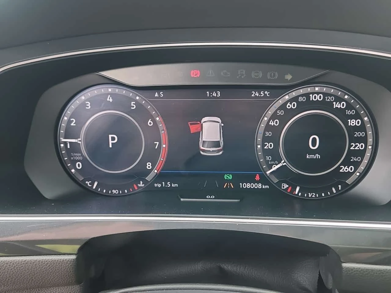 VW Tiguan R LINE/HIGHLINE/CARFAX/ФИНАНСИРАНЕ, снимка 9 - Автомобили и джипове - 54681013