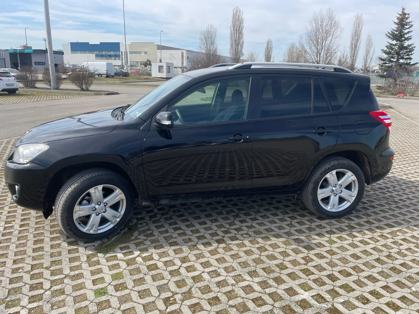 Toyota Rav4, снимка 5 - Автомобили и джипове - 54824910