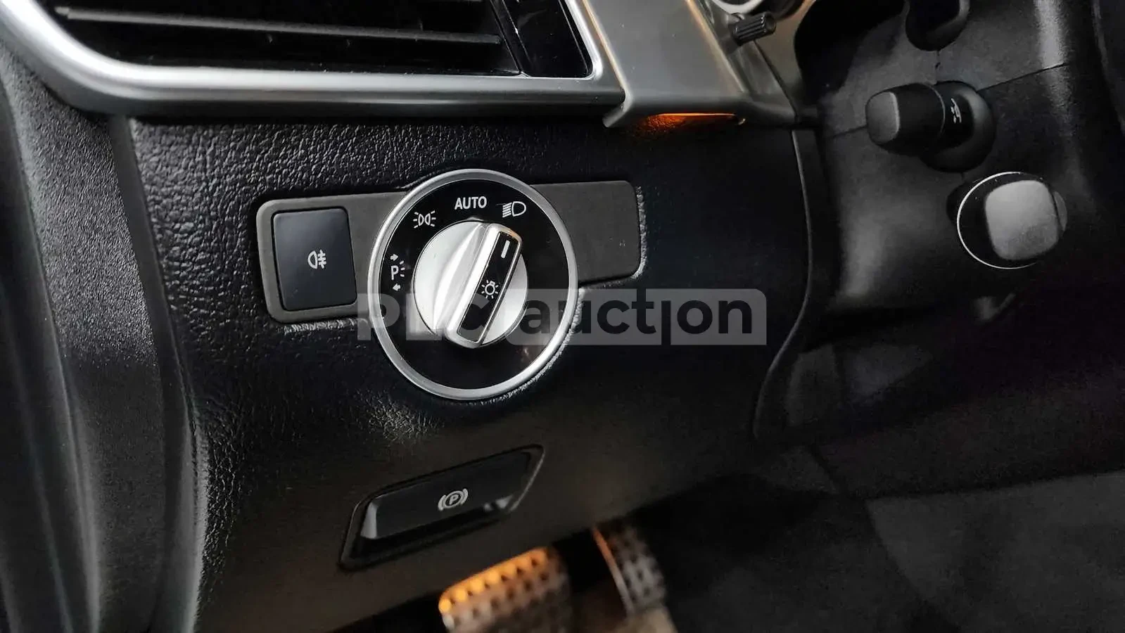 Mercedes-Benz GLE 350 d 4MATIC| H KARDON| ПАНОРАМА| 360| ВКЛ.ТЕХНОТЕСТ, снимка 10 - Автомобили и джипове - 55033748