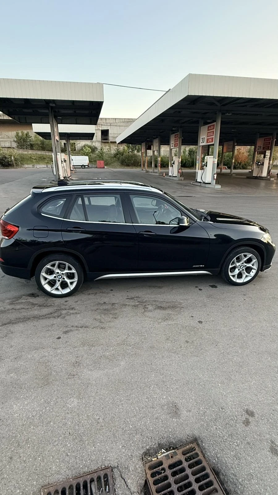 BMW X1 Перфектен автомобил, снимка 9 - Автомобили и джипове - 55680390