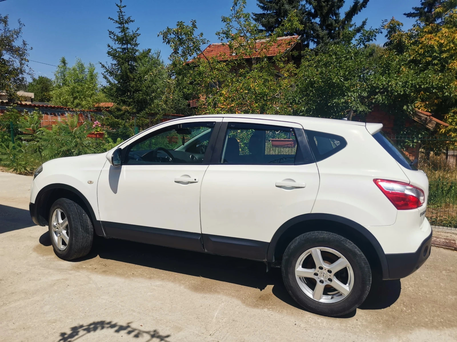 Nissan Qashqai, снимка 2 - Автомобили и джипове - 55778566