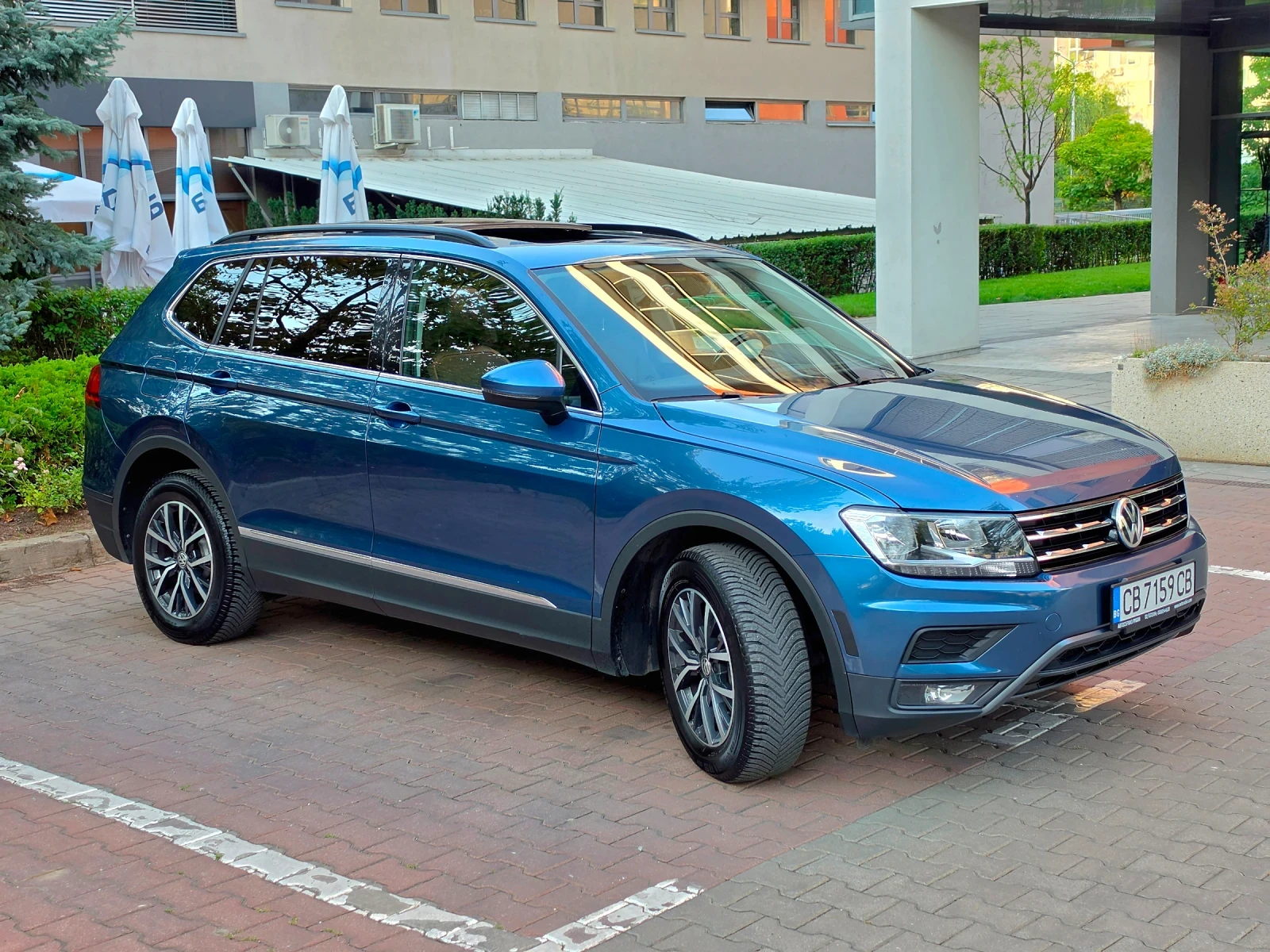 VW Tiguan Allspace 2.0 TSI 4x4 186к.с., снимка 3 - Автомобили и джипове - 55817555