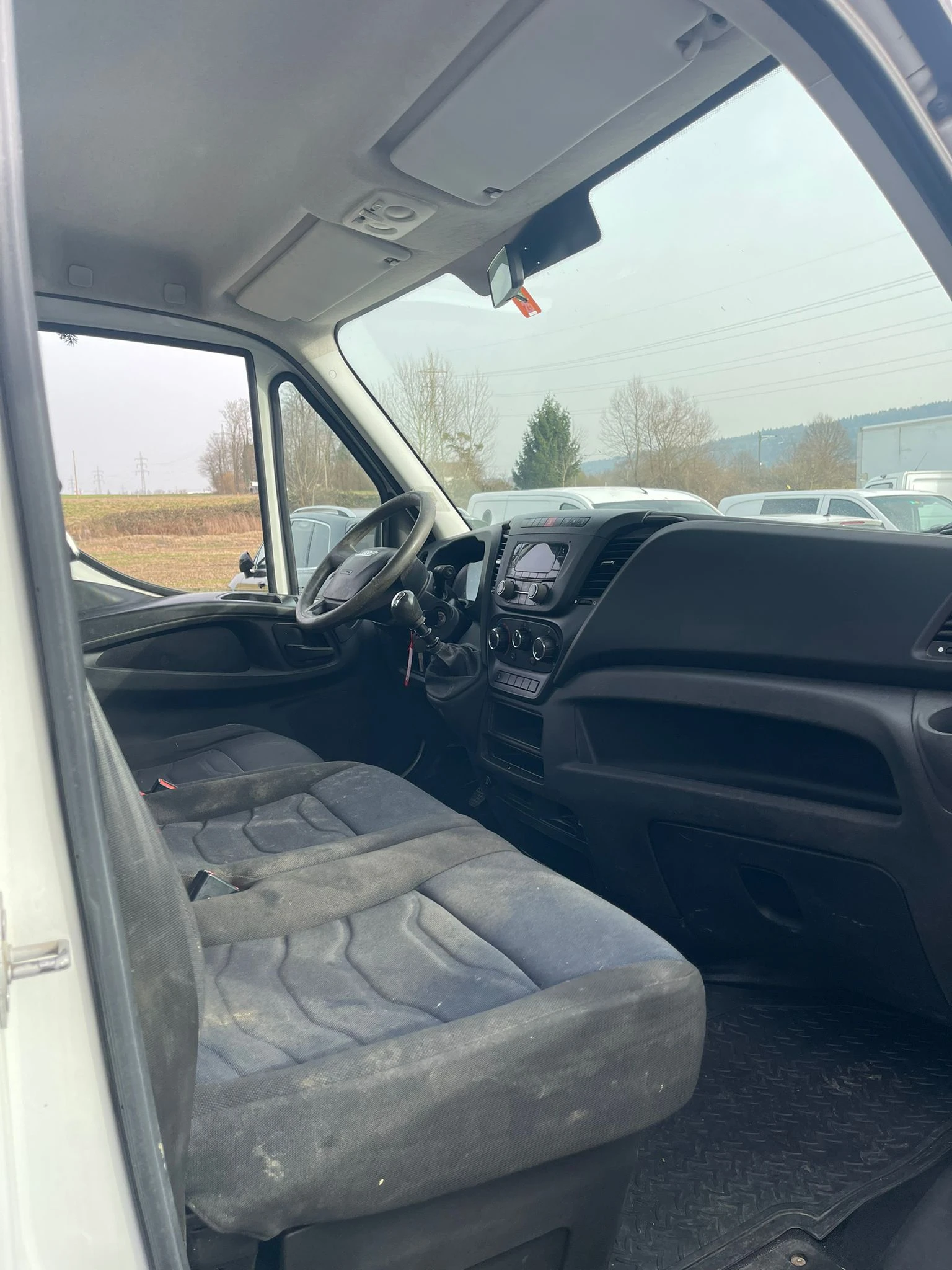 Iveco Daily 35C16 160k.c КлиматикТристранен самосва  ШВЕЙЦАРИЯ, снимка 15 - Бусове и автобуси - 53744045