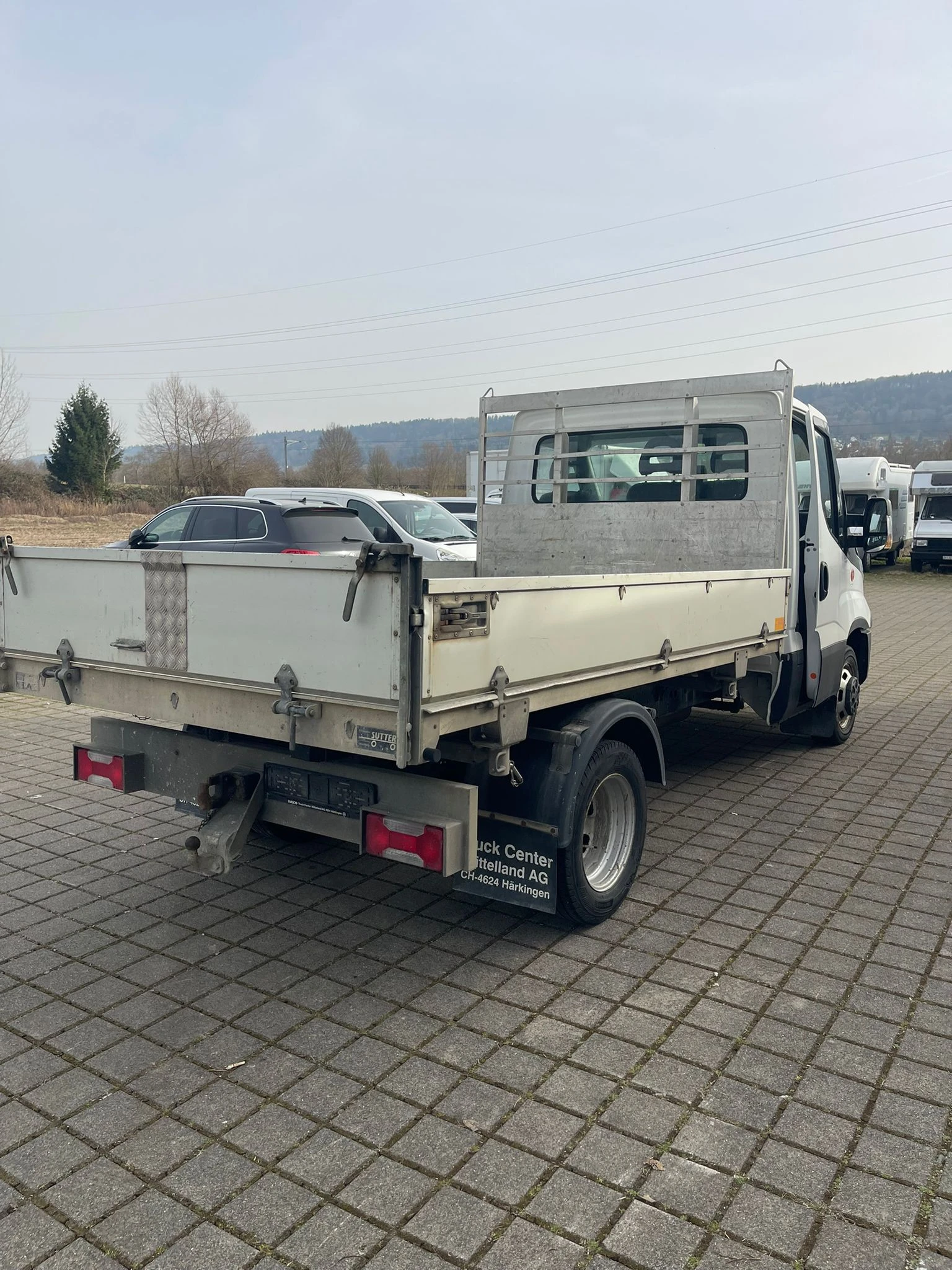 Iveco Daily 35C16 160k.c КлиматикТристранен самосва  ШВЕЙЦАРИЯ, снимка 4 - Бусове и автобуси - 53744045