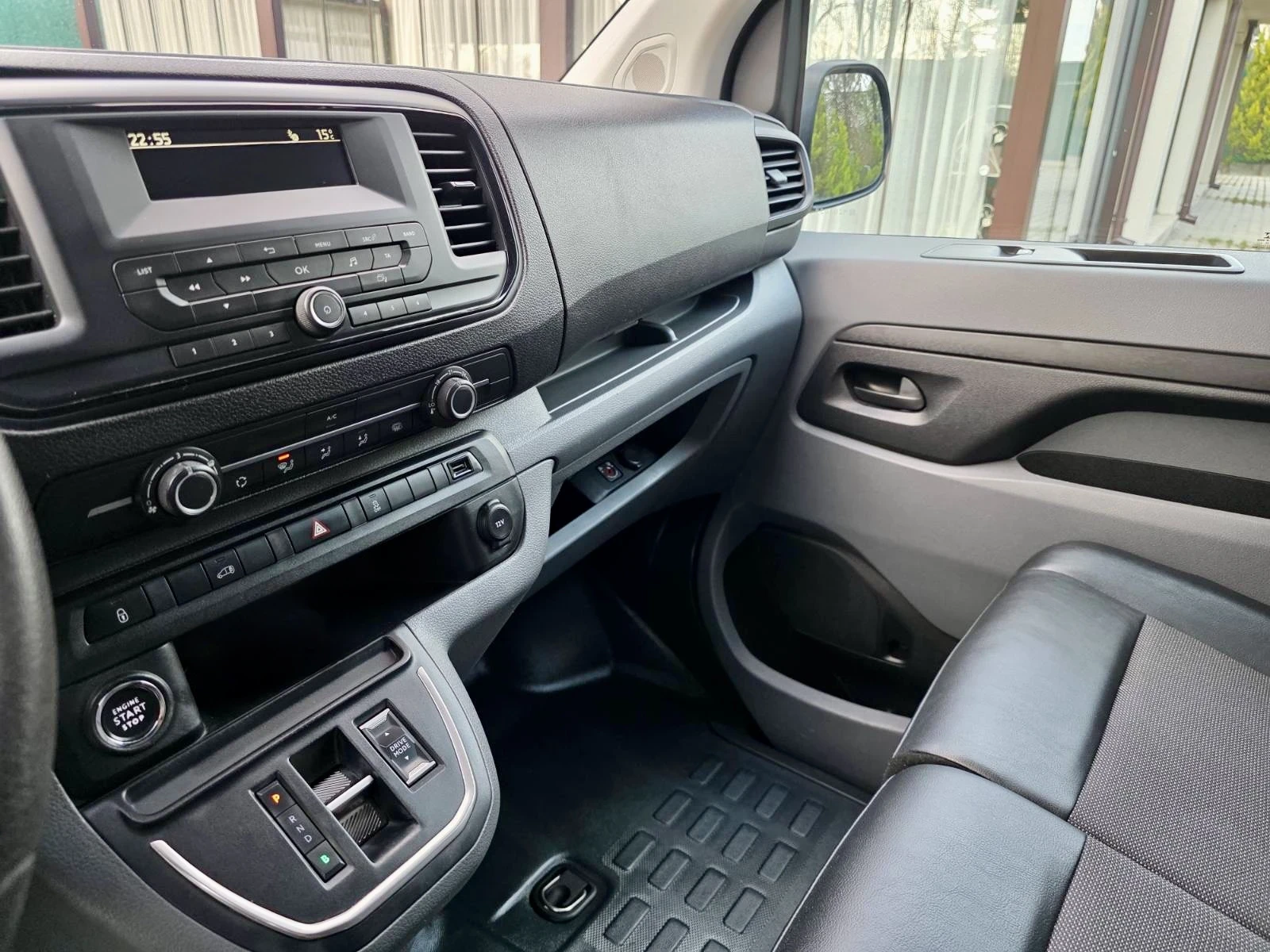 Peugeot Expert Electric 2 бр., снимка 6 - Бусове и автобуси - 53994949