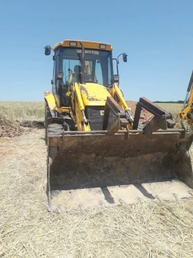 Багер JCB 3CX