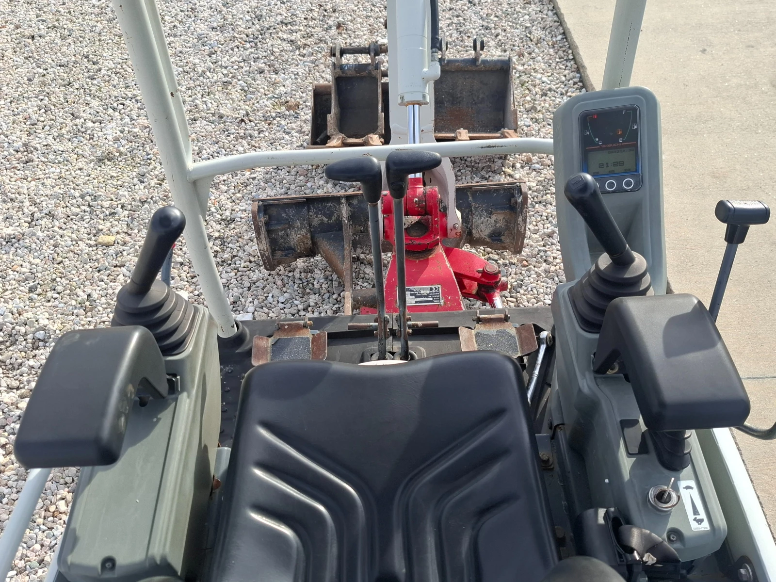 Багер Takeuchi BT216 - изображение 6