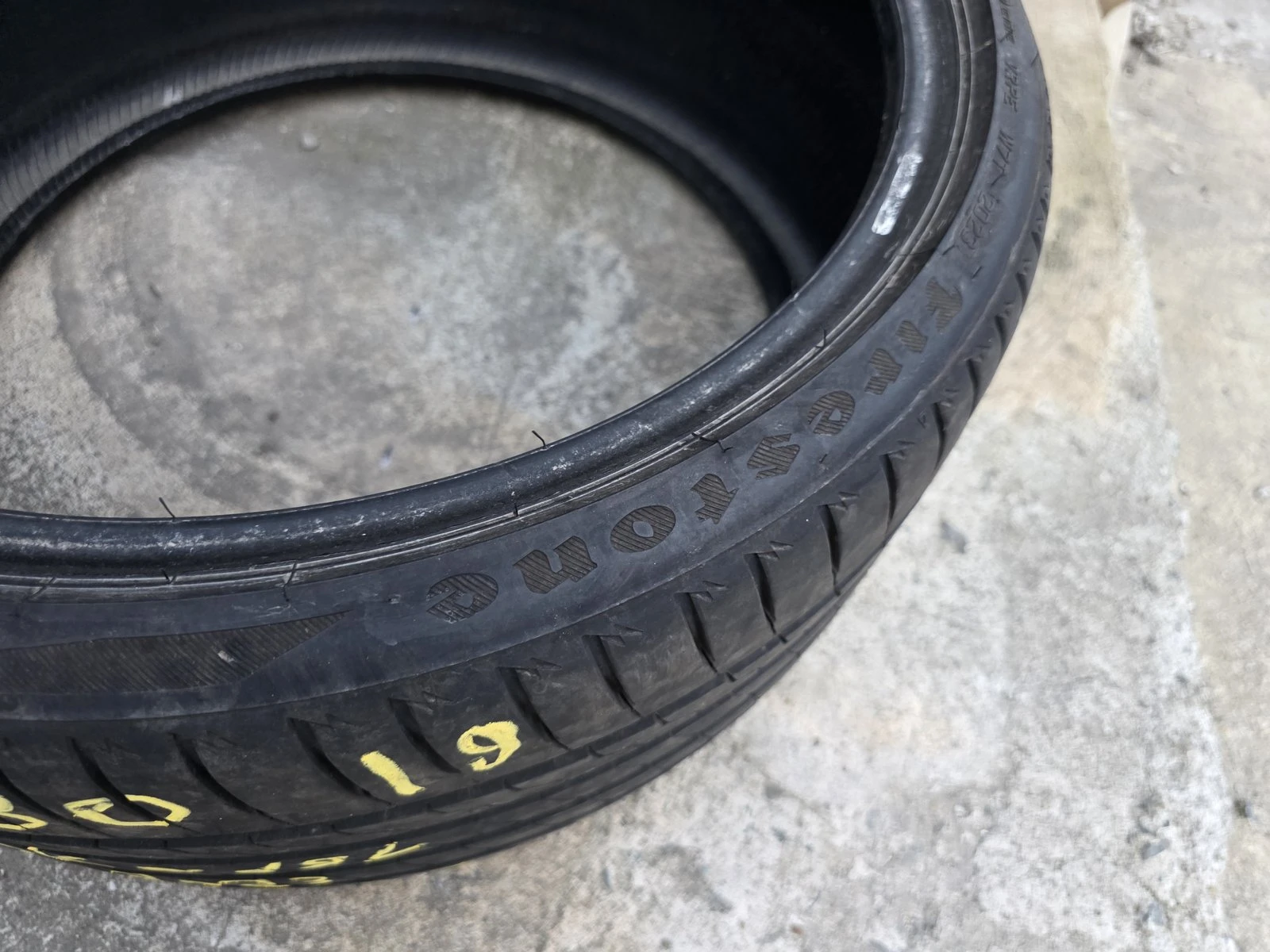 Гуми Летни 255/30R19, снимка 3 - Гуми и джанти - 56730655
