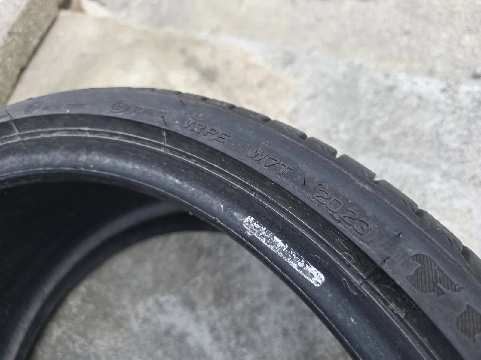 Гуми Летни 255/30R19, снимка 4 - Гуми и джанти - 56730655