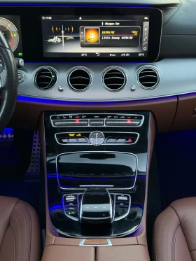 Mercedes-Benz E 220 - Amg-Multibeam-Head-up-Panorama-Burmester-Cam360-, снимка 10