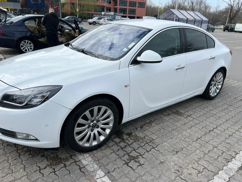 Opel Insignia 2, 0 dizel, снимка 9 - Автомобили и джипове - 47060313