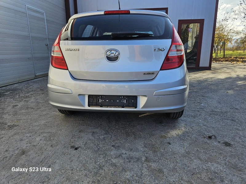 Hyundai I30 1.6 crdi, снимка 5 - Автомобили и джипове - 47803248