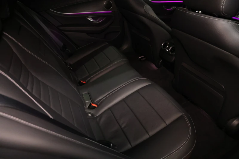 Mercedes-Benz E 400 d 4-MATIC AMG Paket Комфорт.Седалки Вентилация, снимка 16 - Автомобили и джипове - 52664784