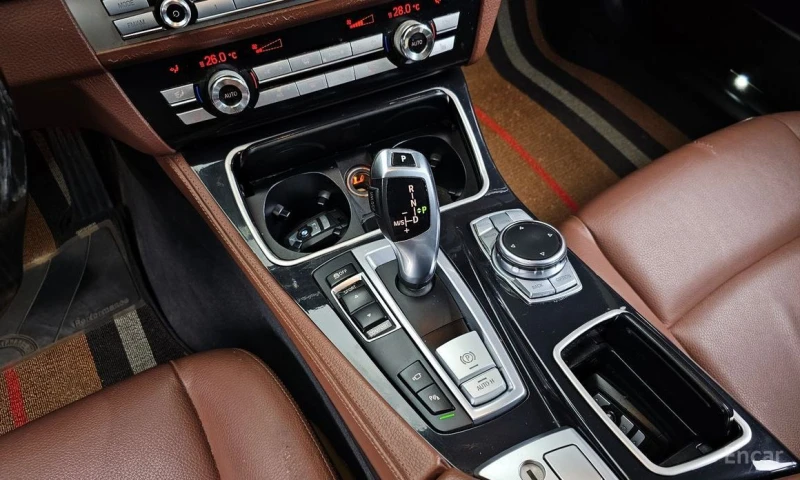 BMW 520, снимка 9 - Автомобили и джипове - 53339318