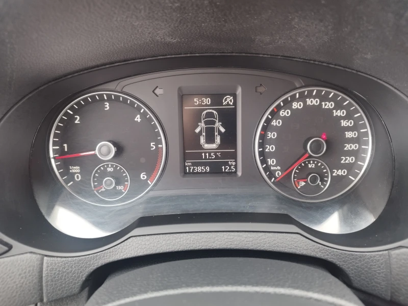 VW Sharan 2.0 Tdi 140  7 места, снимка 12 - Автомобили и джипове - 53483053