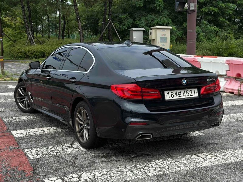 BMW 520 520d M Sport | 360| ПОДГРЕВ| ОБДУХВАНЕ| ПАНО, снимка 11 - Автомобили и джипове - 55739856